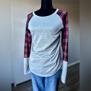 Acting Pro Gray Knit Top with Plaid Accents